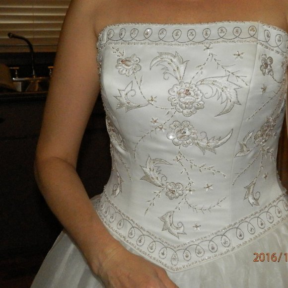 nwt oleg cassi wedding dress and accessories - Picture 15 of 15